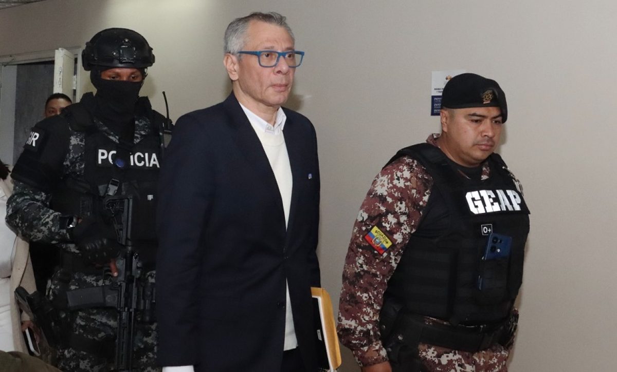 La Fiscalía General del Estado (FGE) solicitó una pena de 13 años de prisión para el exvicepresidente Jorge Glas y el exsecretario técnico Carlos Bernal.