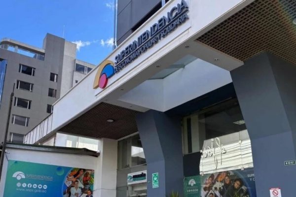 La Ley de Integridad Pública abrió la posibilidad de transformar ciertas cooperativas en bancos privados para proteger
