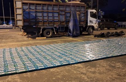 La Policía Nacional decomisó una tonelada de clorhidrato de cocaína en un operativo realizado en Santo Domingo de los Tsáchilas.