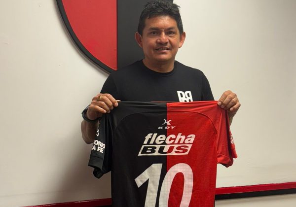 La Pulga Rodríguez vuelve a Colón de Santa Fe en medio de crisis institucional y deportiva