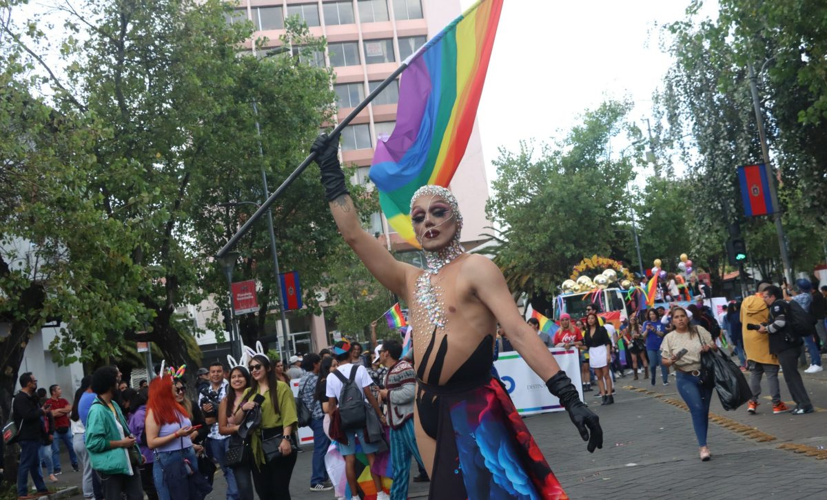 La comunidad LGBTI+ de Guayaquil decidirá la ubicación del Orgullo 2025 mediante una encuesta pública que finaliza esta noche