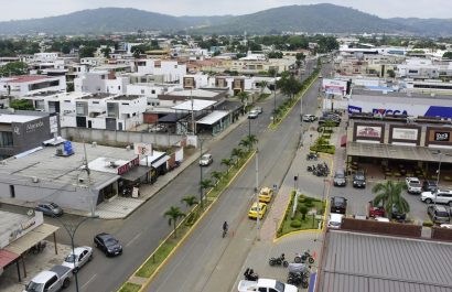 La llegada de la cadena Oro Verde, con una inversión de USD 10 millones, ha impulsado una transformación urbana notable en la avenida Manabí