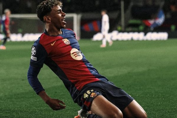 Lamine Yamal renueva con el FC Barcelona hasta 2031 con salario millonario