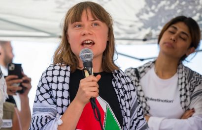 Las autoridades israelíes prohibieron la entrada al país, durante 100 años, a la activista climática sueca Greta Thunberg.