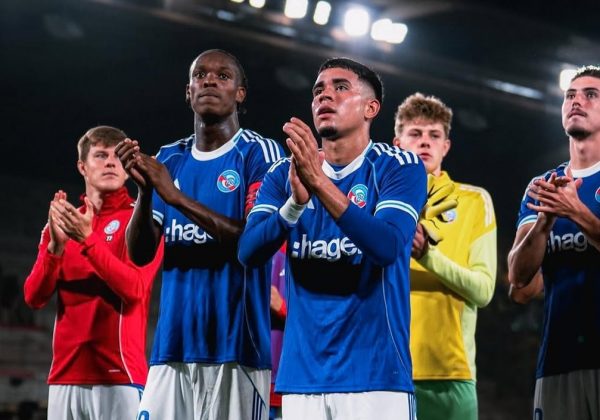 Liam Rosenior elogia el talento y actitud de Kendry Páez en victoria ante Nantes