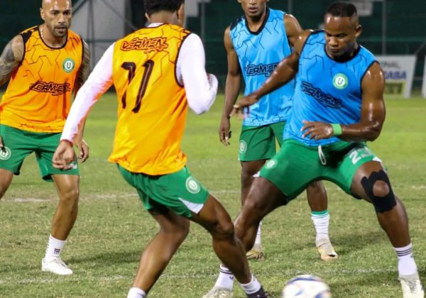 Liga de Portoviejo se mide a New Porto a las 12h00 en el estadio Reales Tamarindos