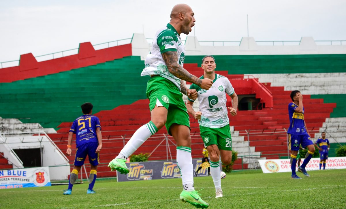Liga de Portoviejo y otros cinco clubes mantienen campaña perfecta