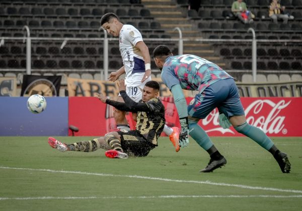Liga de Quito con un doblete de Álex Arce vence a Deportivo Táchira en la Copa Libertadores