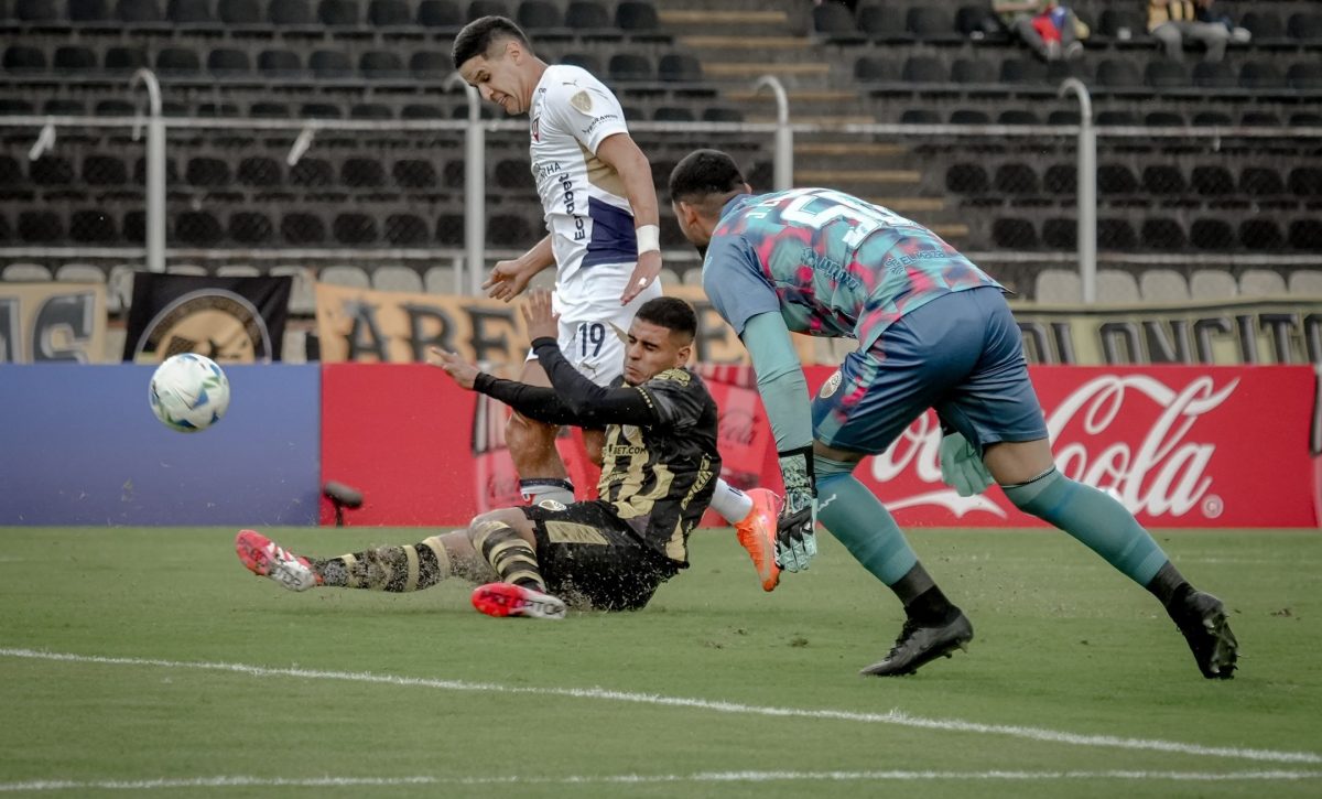Liga de Quito con un doblete de Álex Arce vence a Deportivo Táchira en la Copa Libertadores