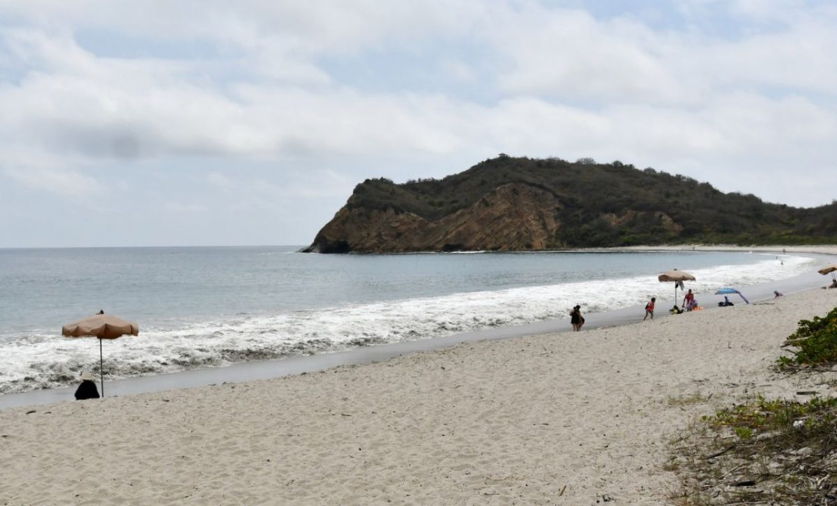Los Frailes, playa ubicada en la provincia de Manabí, lidera el ranking de las mejores playas del Pacífico. (API)