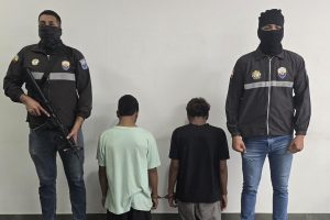 Los dos hermanos adolescentes quedaron a órdenes de las autoridades judiciales especilizadas en menores.