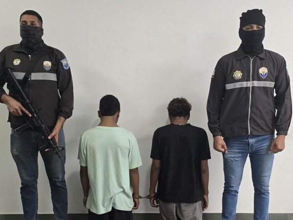 Los dos hermanos adolescentes quedaron a órdenes de las autoridades judiciales especilizadas en menores.