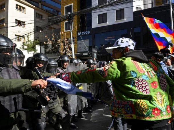 Los seguidores de Morales se abrieron paso por la fuerza.