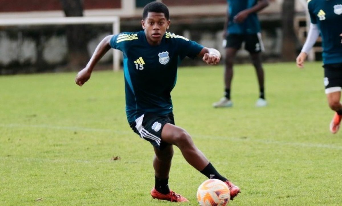 uis Fragozo, jugador de Emelec. Foto: @CSEmelec