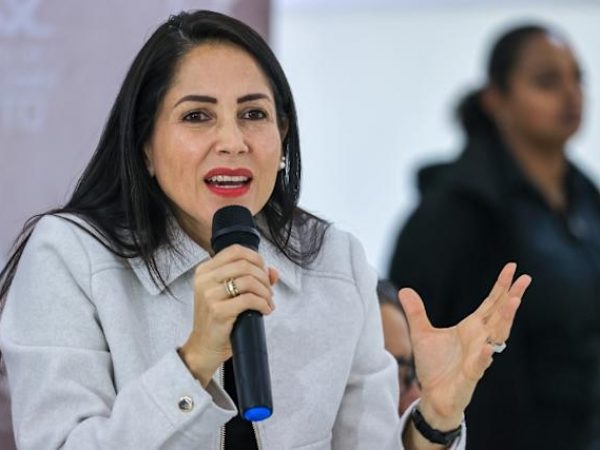 Luisa González, excandidata presidencial del movimiento Revolución Ciudadana, aseguró que existen intentos de vincularla con el Cartel de los Soles.