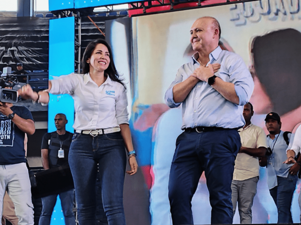 Luisa González y Diego Borja enfrentan denuncia por campaña anticipada en Ecuador