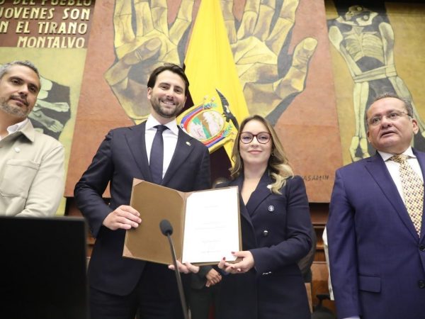 Mancheno Dávila, de ADN, elegida primera vicepresidenta del Legislativo
