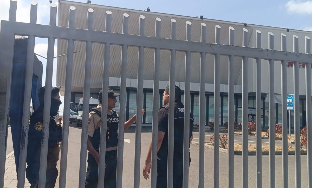 Cinco hombres resultaron heridos en un cruce de disparos registrado la tarde del jueves cerca del cementerio de Marbella, en Manta.