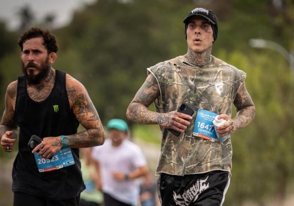 Marlon Vera participó junto a Travis Barker en maratón de San Diego
