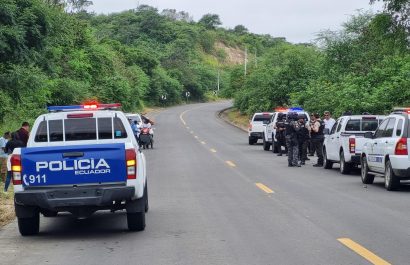 Masacre en zona rural deja cinco víctimas incineradas junto a vehículo.