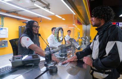 Metro de Quito: Fabricante de trenes señala mal uso de puertas como causa de fallos recientes