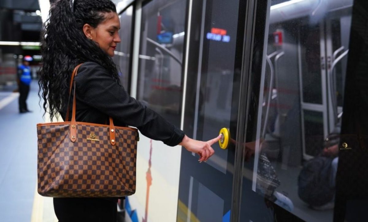 Metro de Quito asegura que no existe riesgo en la operación ni en la seguridad de pasajeros del sistema de transporte subterráneo