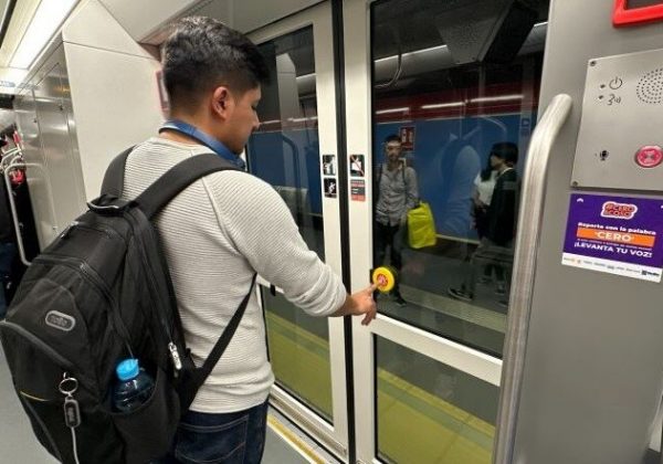 Metro de Quito lanza campaña para el buen uso de puertas y modifica horarios de apertura
