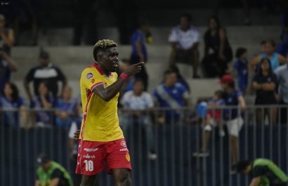 Michael Carcelén podría salir de Aucas para continuar su carrera en el fútbol argentino
