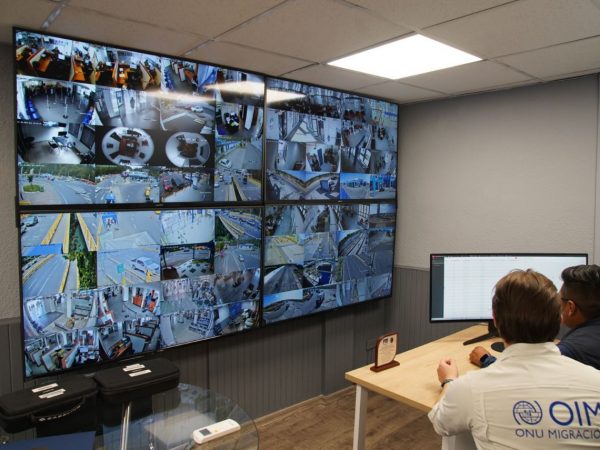 Entre los equipos constan cámaras de videovigilancia de alta resolución.