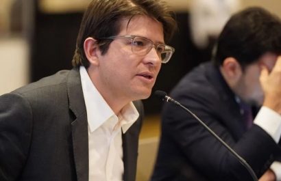 Miguel Uribe Turbay, político colombiano de 38 años, comenzó su rehabilitación neurológica en la Clínica del Country en Bogotá,