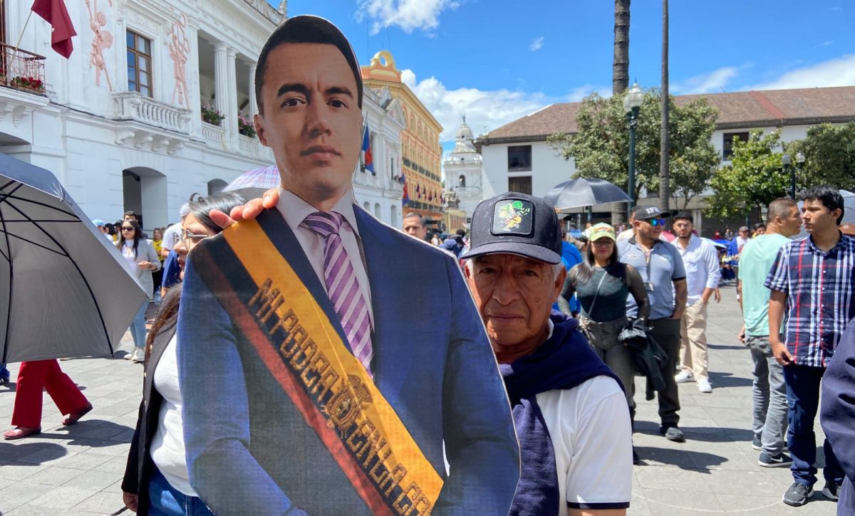 Miles de ecuatorianos celebran la posesión del presidente Daniel Noboa en Quito