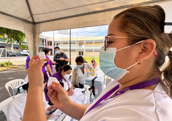 Ministerio de Salud Pública refuerza campaña de vacunación contra la tosferina en Manabí y Santo Domingo de los Tsáchilas