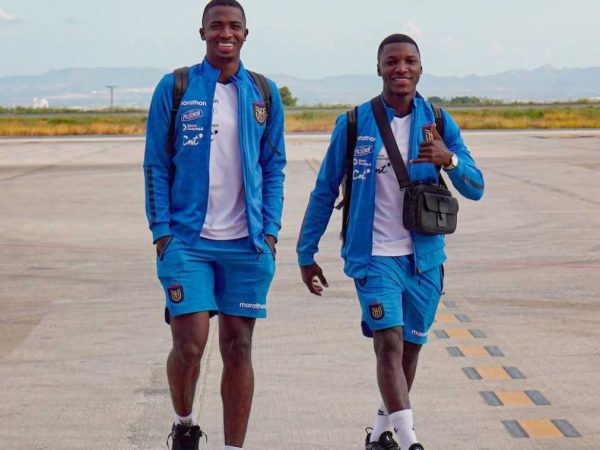 Moisés Caicedo, mediocampista ecuatoriano del Chelsea, declinó de la invitación de Willian Pacho para que vaya a Alemania.