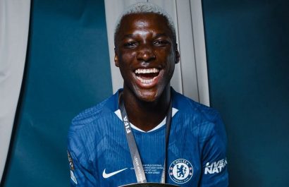 Moisés Caicedo reacciona tras quedar fuera de la lista al Balón de Oro 2025 “A seguir trabajando”