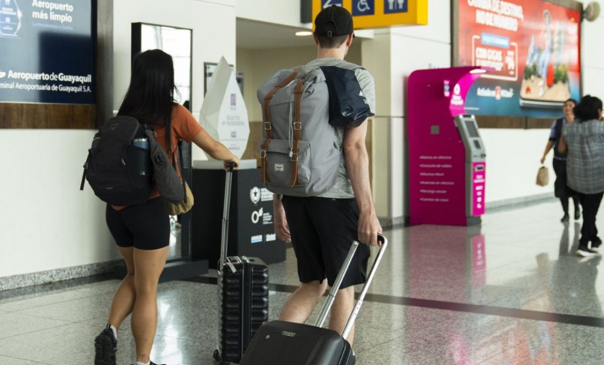 Movimiento migratorio: Estos son los cinco principales destinos de los ecuatorianos que salen del país. (Aeropuerto JJO).