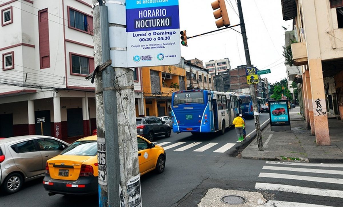 La Dirección de Aseo Cantonal y Servicios Especiales (DACSE) del Municipio de Guayaquil instaló 32 letreros informativos.