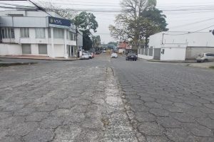 Municipio de Santo Domingo y vecinos debaten proyecto vial que conectará avenidas Chone y Quevedo