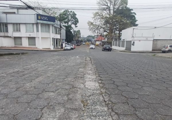 Municipio de Santo Domingo y vecinos debaten proyecto vial que conectará avenidas Chone y Quevedo