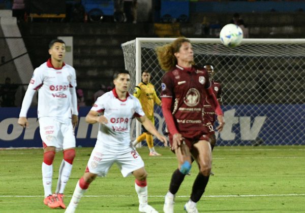 Mushuc Runa buscará este martes su pase a octavos de final ante Unión en el 15 de Abril.