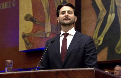 Niels Olsen, presidente de la Asamblea Nacional, durante su discruso