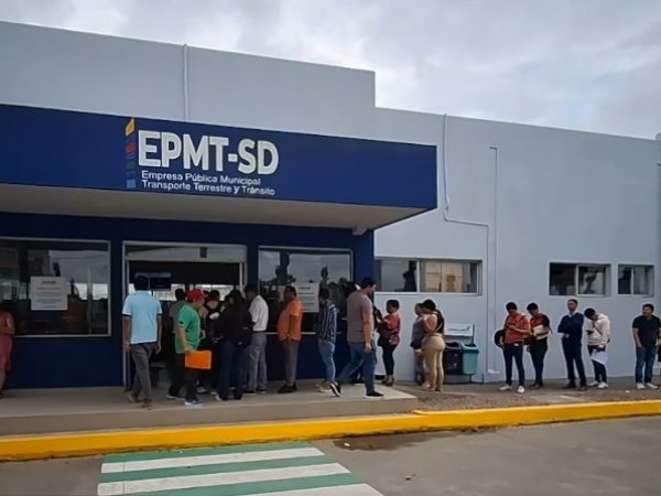 No hay sistema ciudadanos frustrados por fallas en trámites vehiculares esdsdn la EPMT