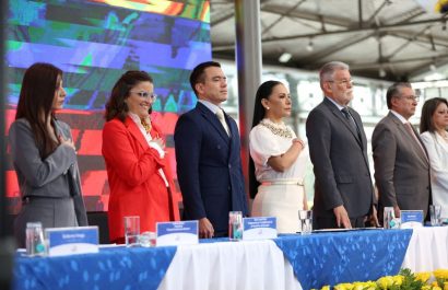 Noboa y Pinto reciben credenciales en ceremonia oficial en Quito