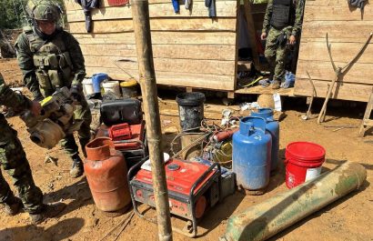 Operativo Militar inhabilita campamentos de minería ilegal en frontera norte de Ecuador