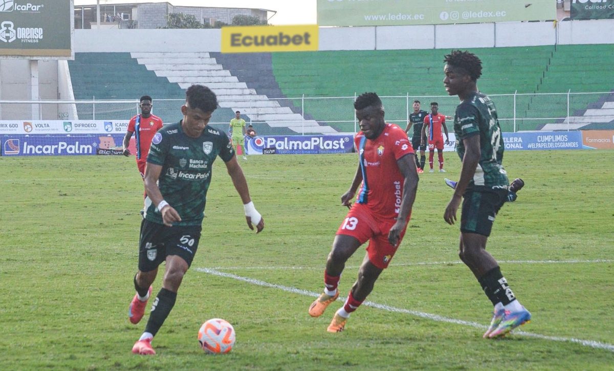 Orense pierde terreno en la LigaPro Ecuabet tras igualar en casa frente a El Nacional.