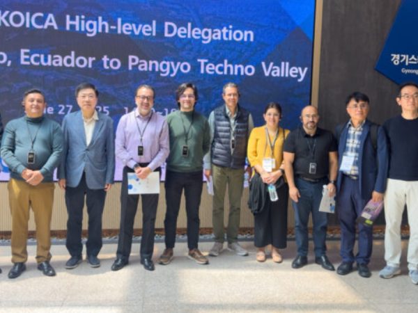 Pabel Muñoz, alcalde de Quito, logró acuerdos en Corea del Sur para fortalecer el Centro de Innovación IQ, en La Mariscal. (Quito Informa).