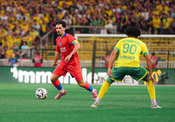 París Saint-Germain con Pacho en la banca supera a Nantes 0-1 en el arranque de la Ligue 1