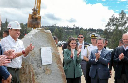Parque Industrial de Azogues: Se colocó la primera piedra en el proyecto impulsado por el sector público y privado. (Vicepresidencia).