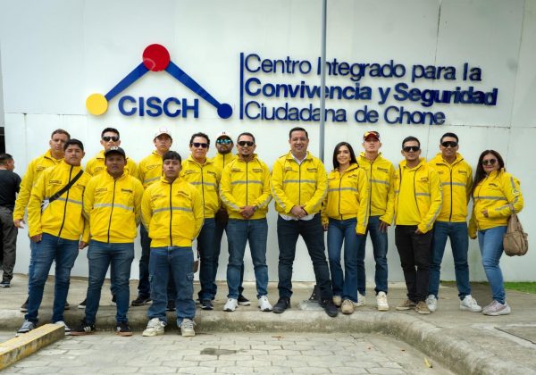 Pedernales exporta talento, 75 salvavidas trabajarán y se formarán en costas de España