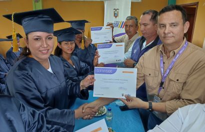 Galo Naula, director Distrital del MAG en Manabí, instó a los productores a replicar los conocimientos adquiridos para optimizar la producción.