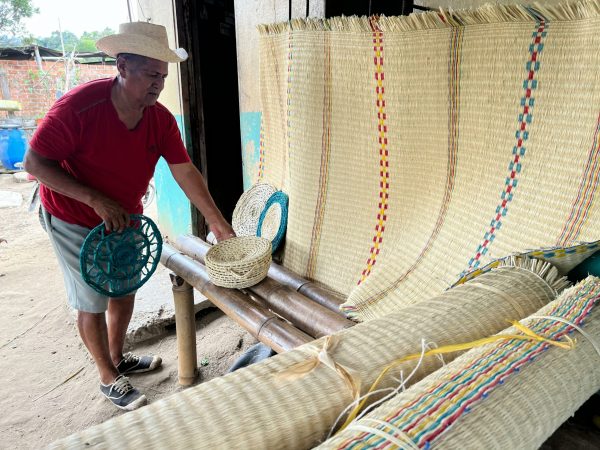 Los artesanos habitan en varios recintos de la parroquia Campozano y aspiran comercializar los artículos.
